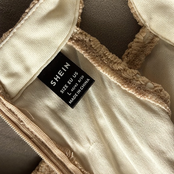 Woman Dress SOLD - Picture 5 of 7